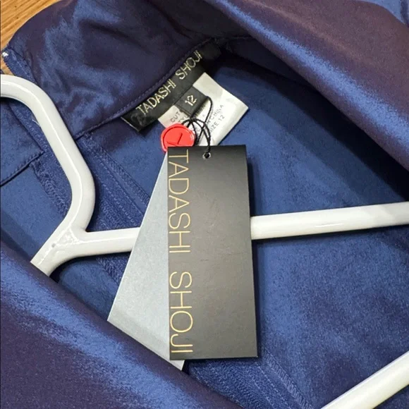 Tadashi Shoji Iridescent Blue Twist Front Peplum Faux Wrap Collar Blouse 12 NWT - Picture 2 of 4